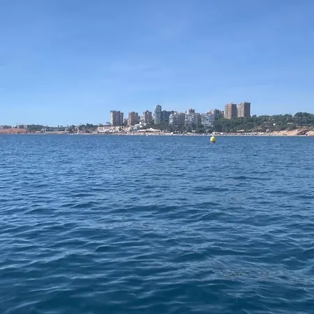 Altos De شقة كامبوامور